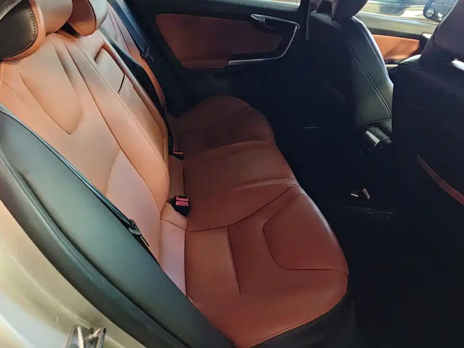 Volvo S60 — миниатюра 11