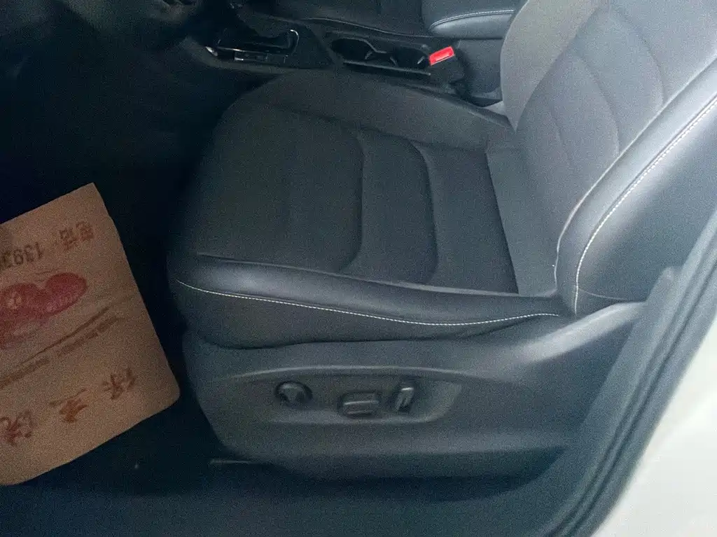 Volkswagen Tiguan L — миниатюра 16
