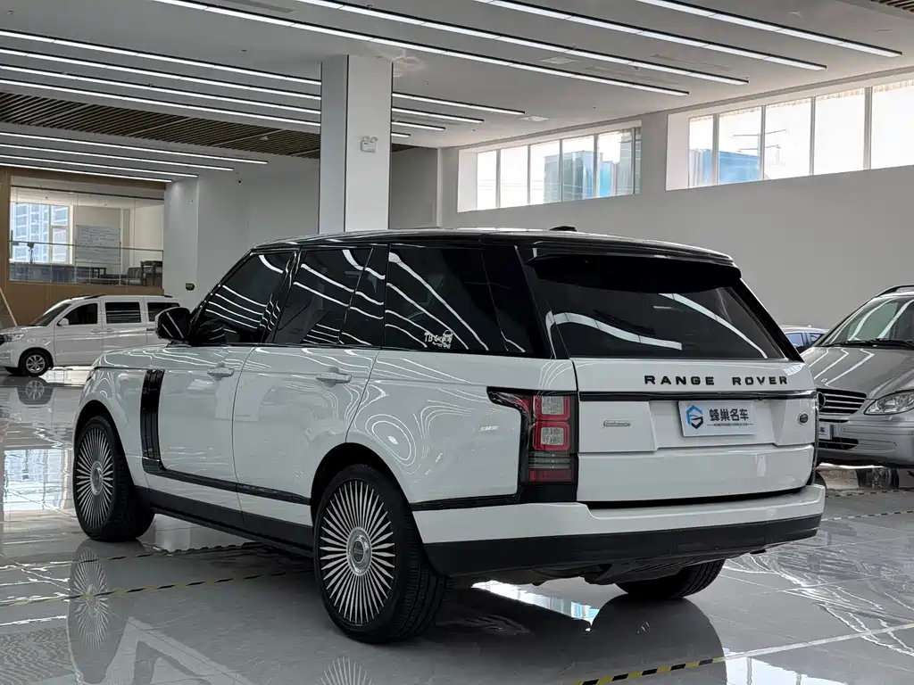 Land Rover Range Rover — миниатюра 6
