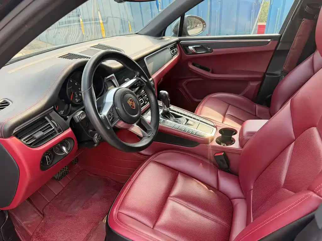 Porsche Macan — миниатюра 4