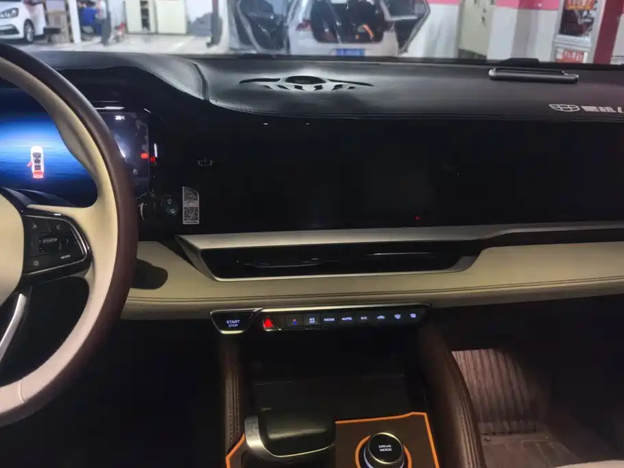 Geely Xingyue L — миниатюра 13