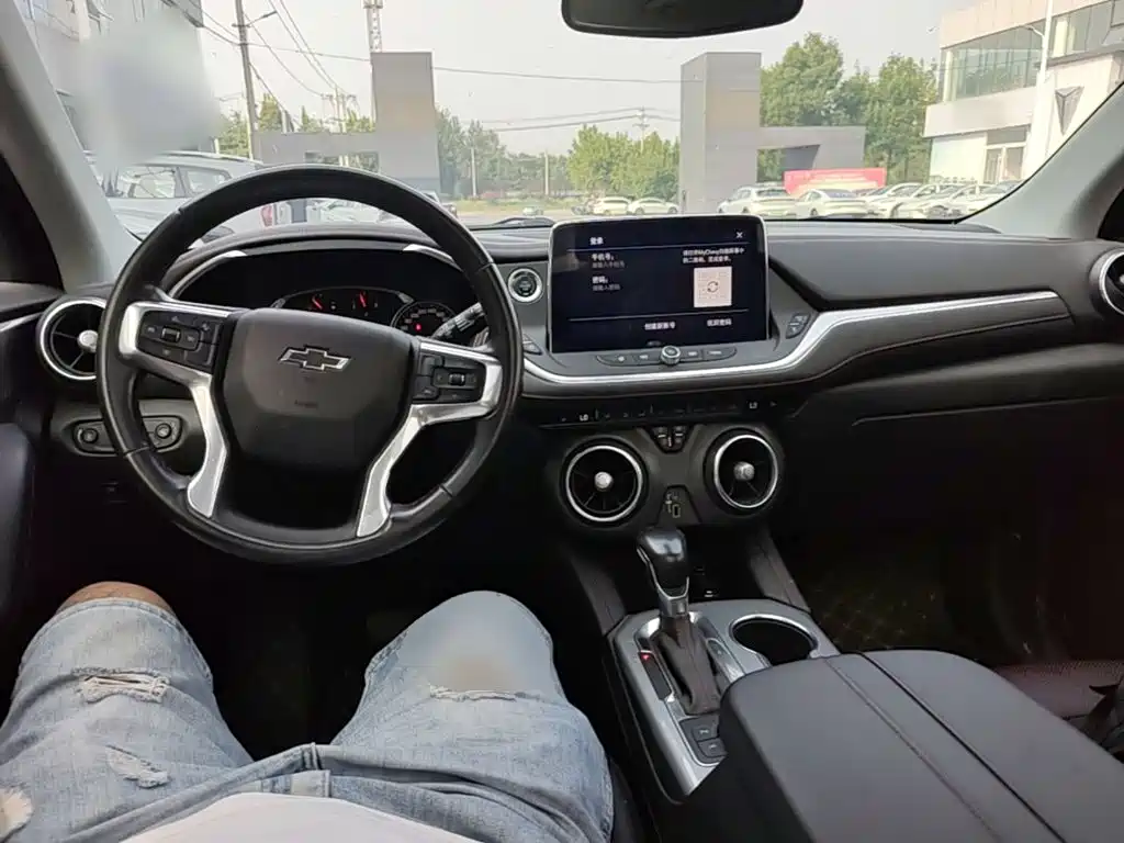 Chevrolet Blazer — миниатюра 10