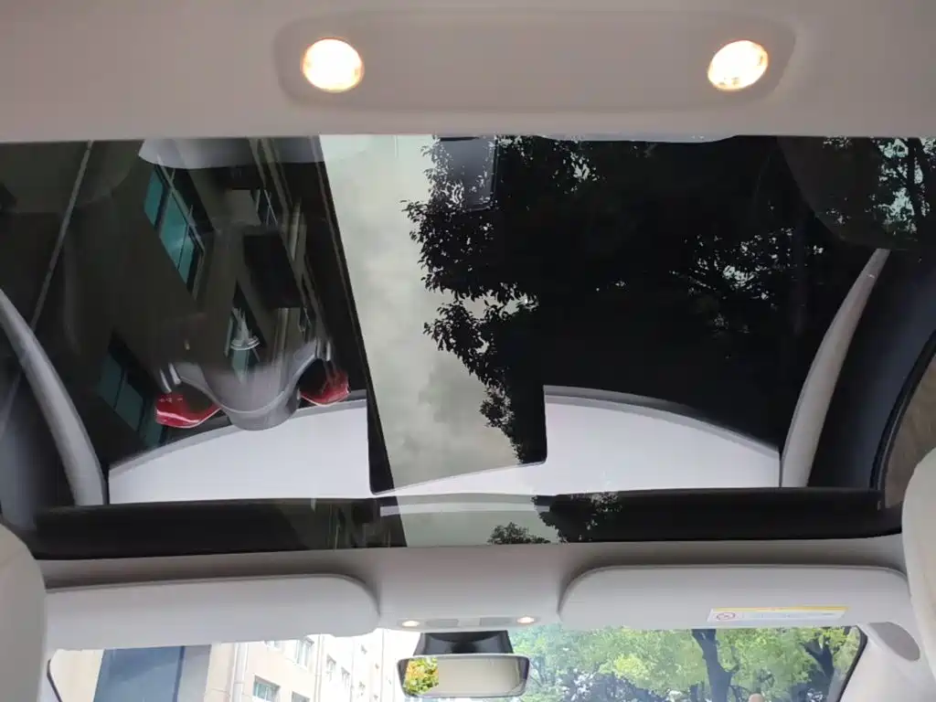 Tesla Model 3 — миниатюра 14