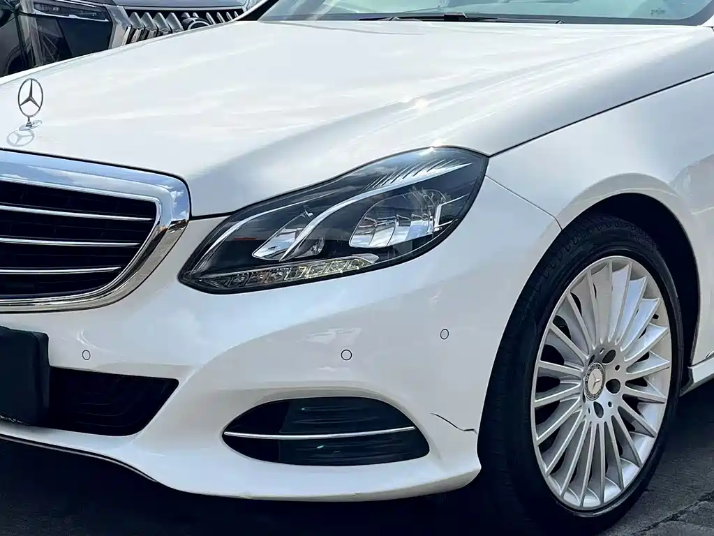 Mercedes-Benz E-Class — миниатюра 4
