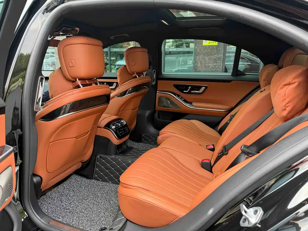 Mercedes-Benz S-Class — миниатюра 7
