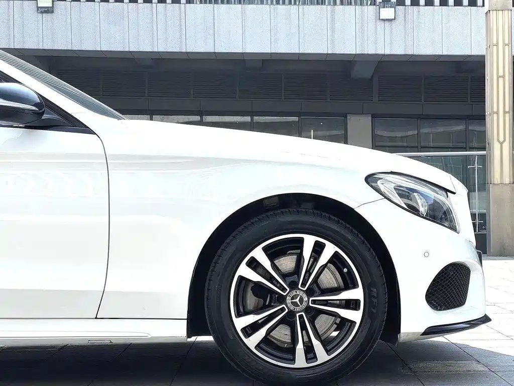 Mercedes-Benz C-Class — миниатюра 7