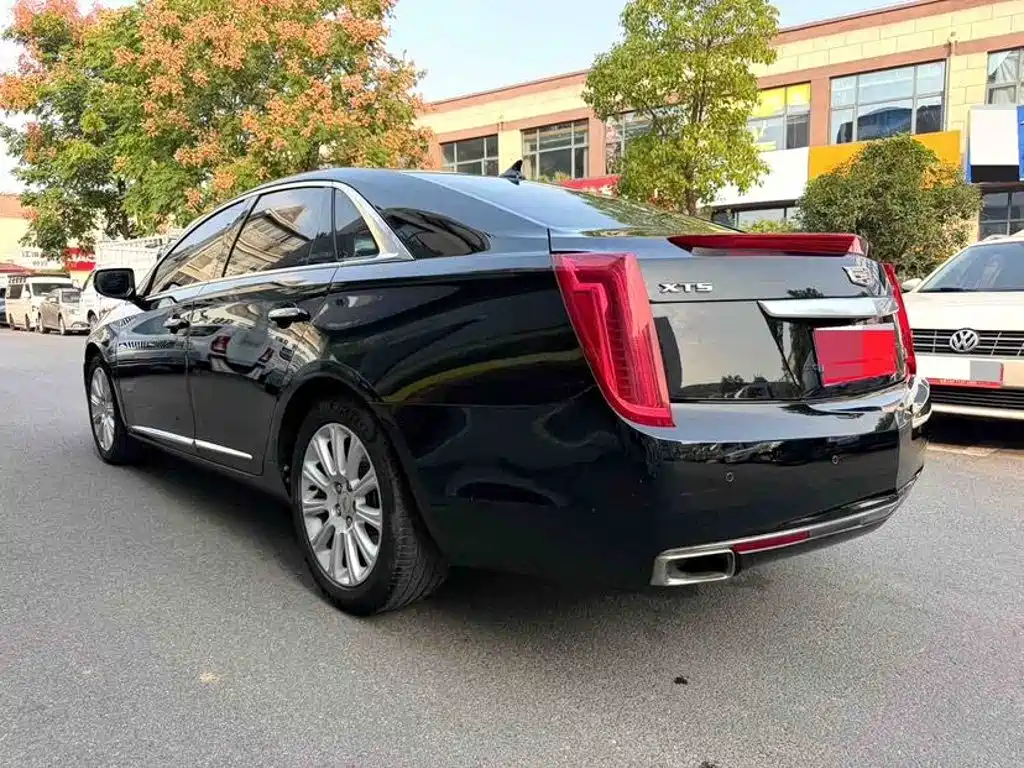 Cadillac XTS — миниатюра 6