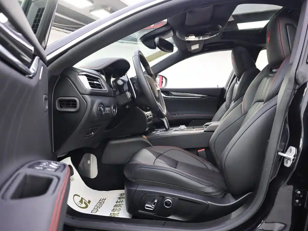 Maserati Ghibli 2024 2.0T GT