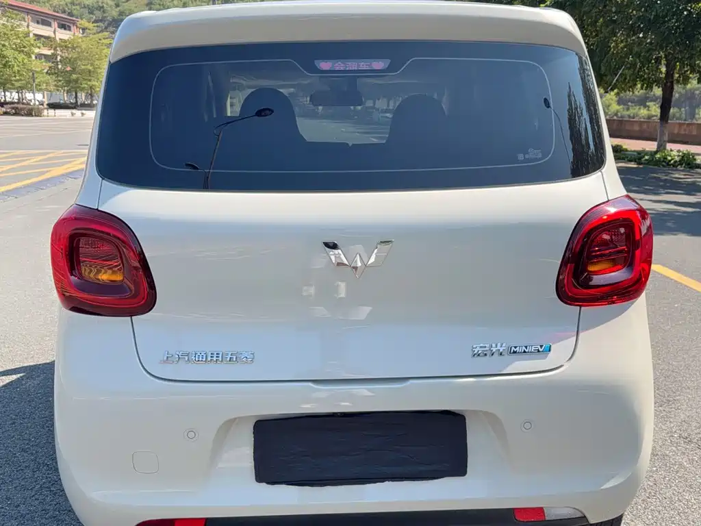 Wuling MINIEV — миниатюра 8