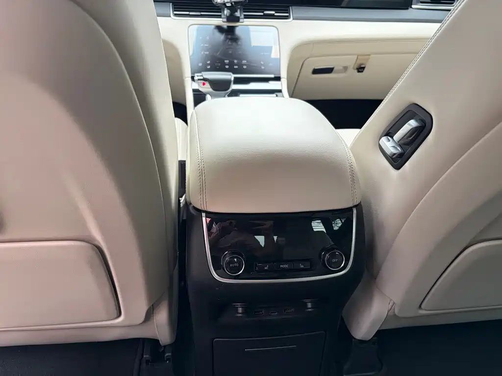 Li Auto Li ONE — миниатюра 12