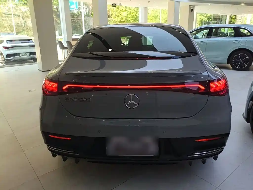 Mercedes-Benz EQE — миниатюра 4