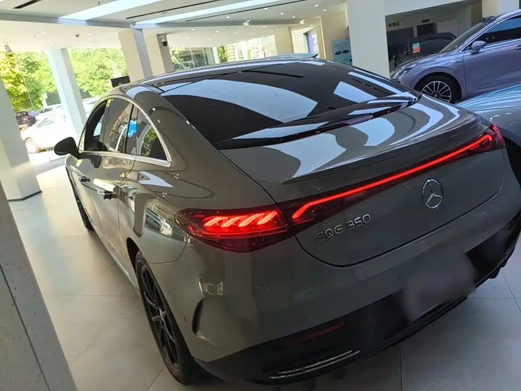 Mercedes-Benz EQE — миниатюра 23