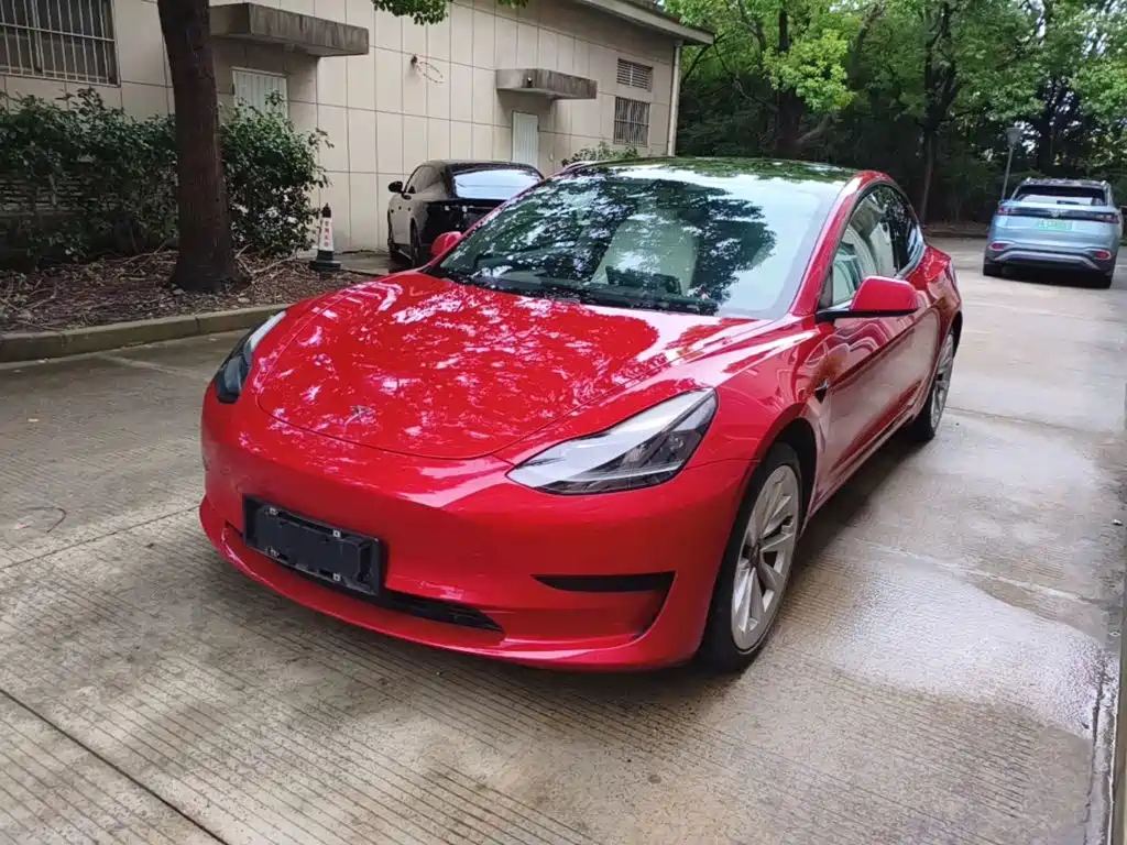 Tesla Model 3 — миниатюра 2