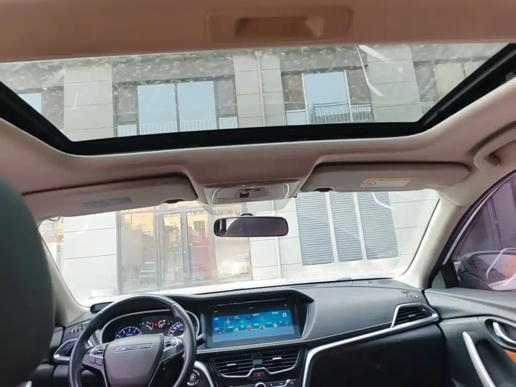 Venucia T90 — миниатюра 18
