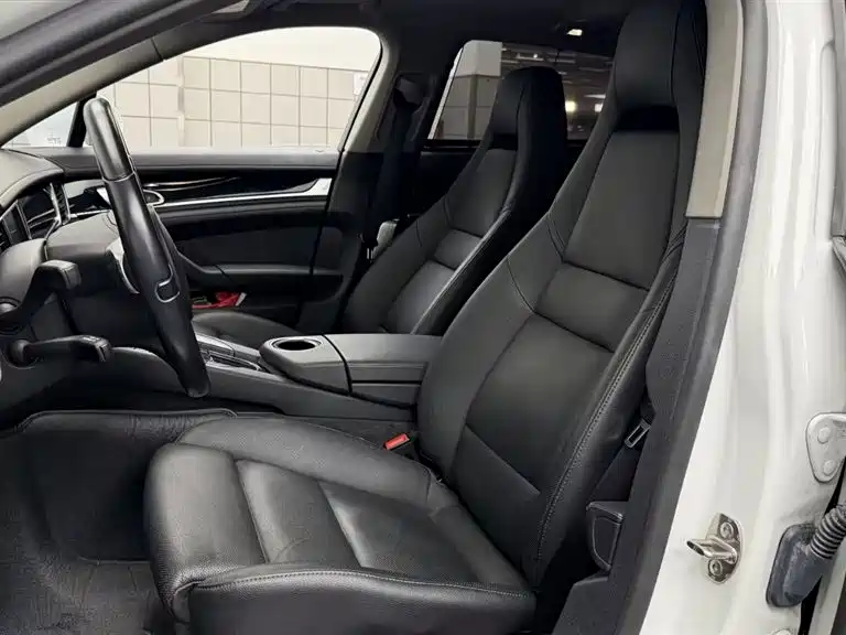 Porsche Panamera — миниатюра 10