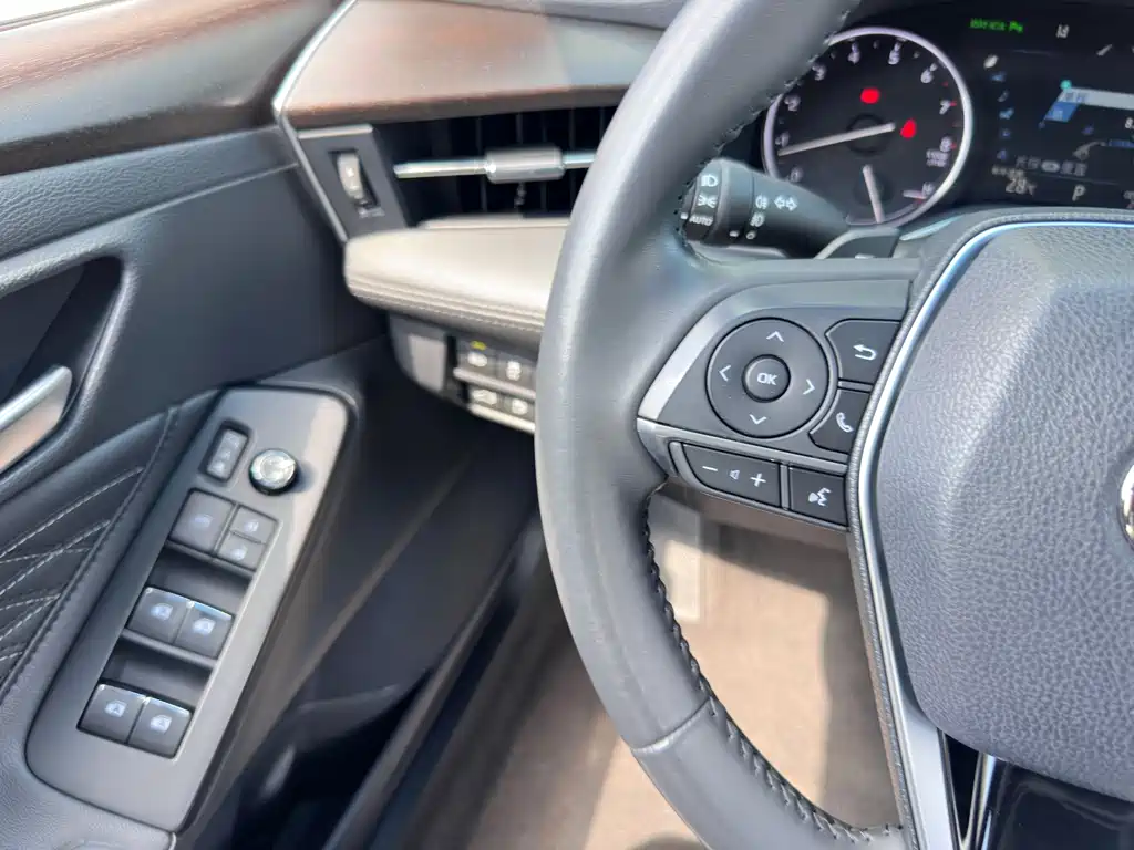 Toyota Avalon — миниатюра 13
