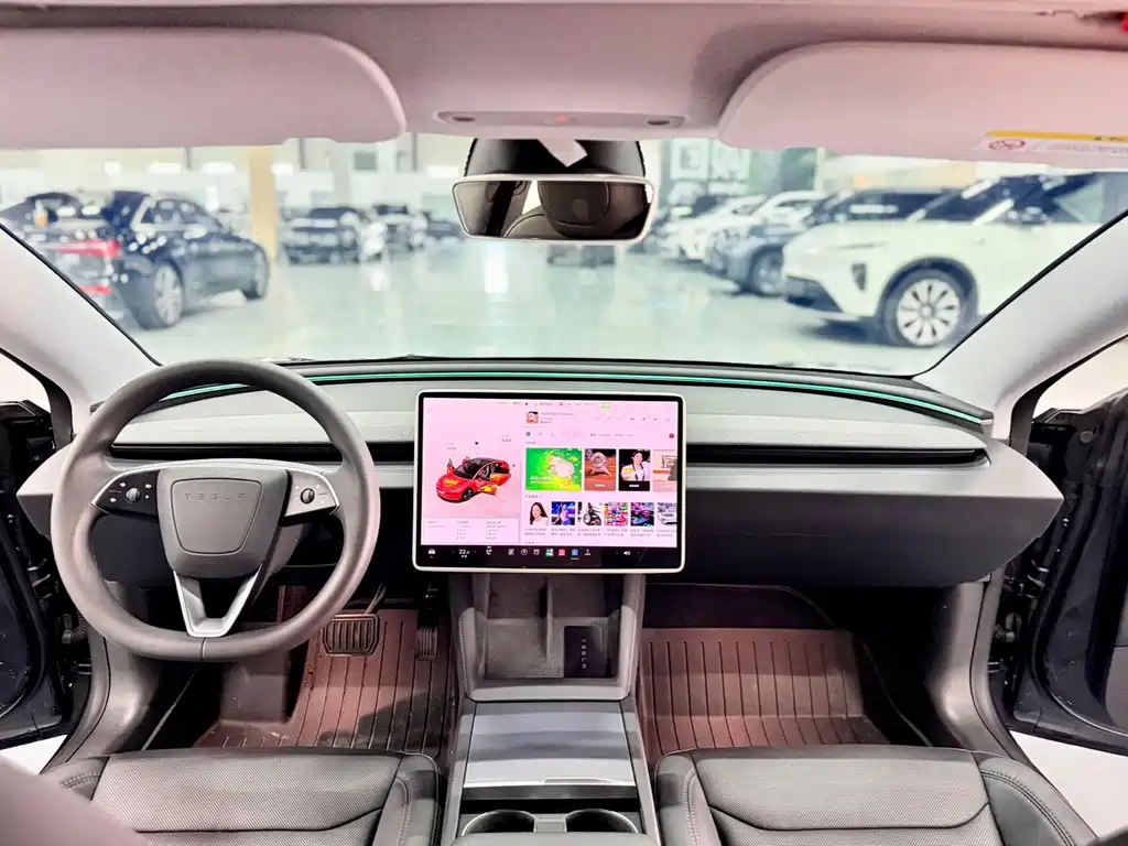Tesla Model 3 — миниатюра 8