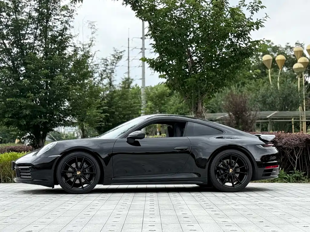 Porsche 911 2023 Carrera 3.0T