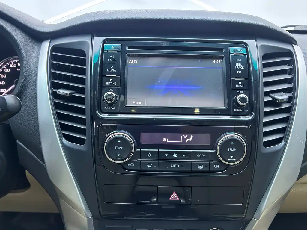 MITSUBISHI PAJERO JINCHANG