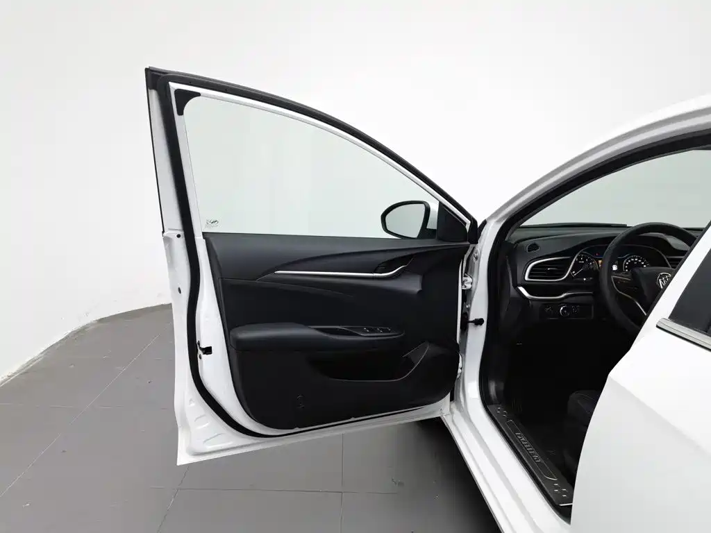 Buick Excelle — миниатюра 8