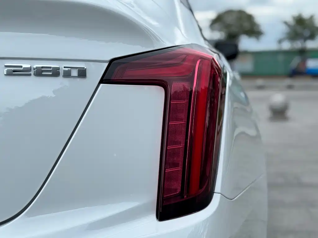 Cadillac CT5 — миниатюра 23