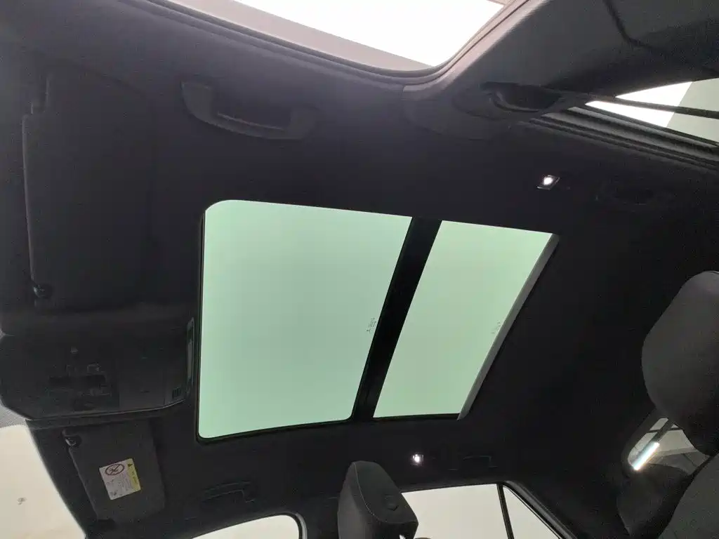 Volkswagen T-Roc — миниатюра 14