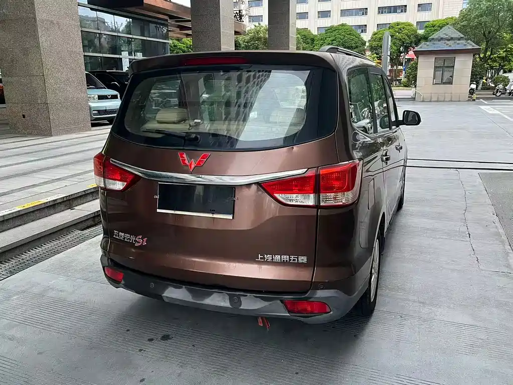 Wuling Hongguang — миниатюра 9