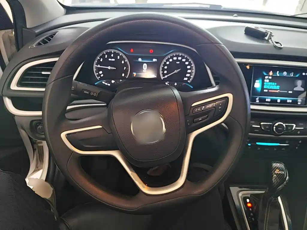 Buick Excelle — миниатюра 11