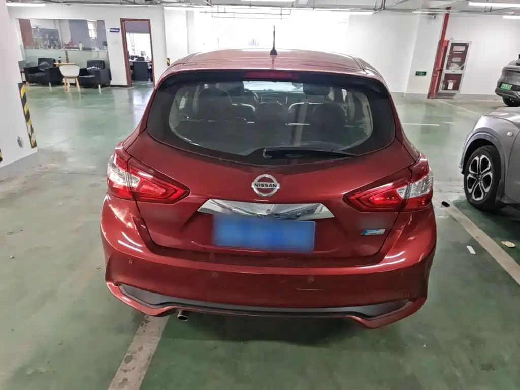 Nissan Tiida — миниатюра 6