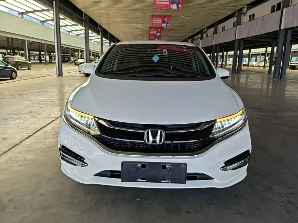 Honda Jade 2017 210TURBO CVT Luxury 5 мест