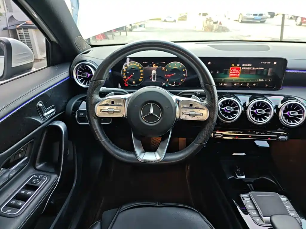 Mercedes-Benz A-Class — миниатюра 11