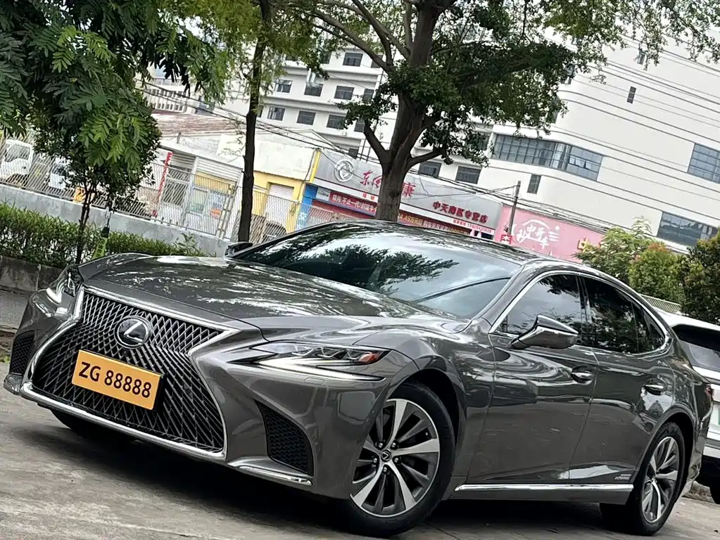 Lexus LS — миниатюра 2