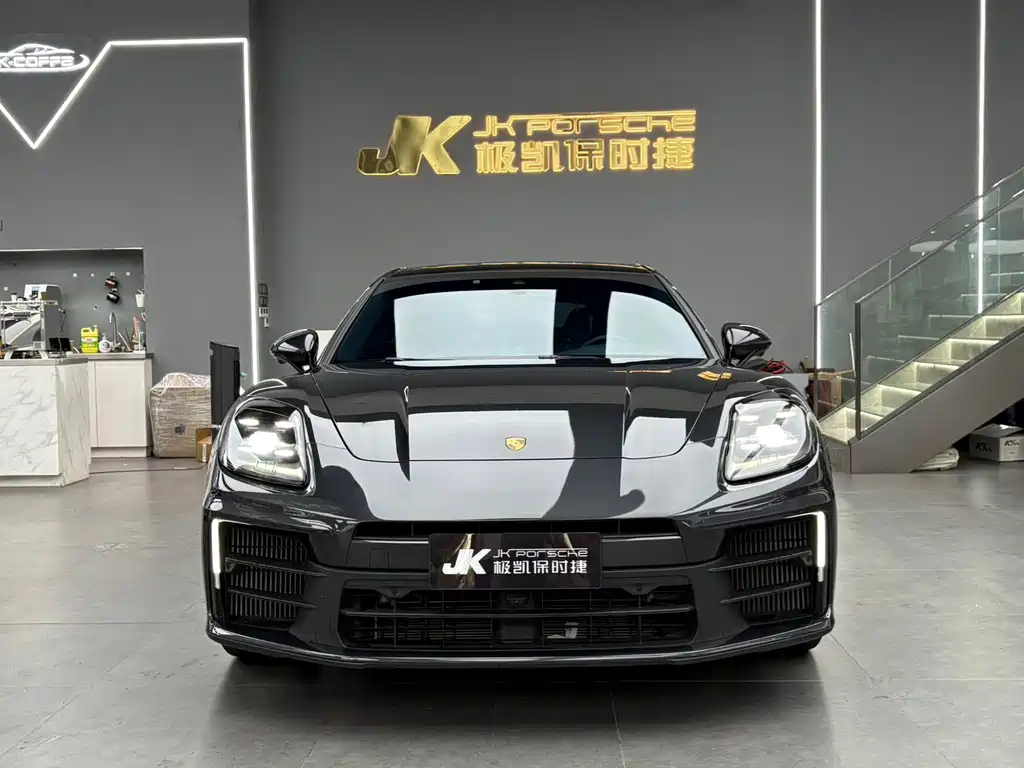 Porsche Panamera — миниатюра 2