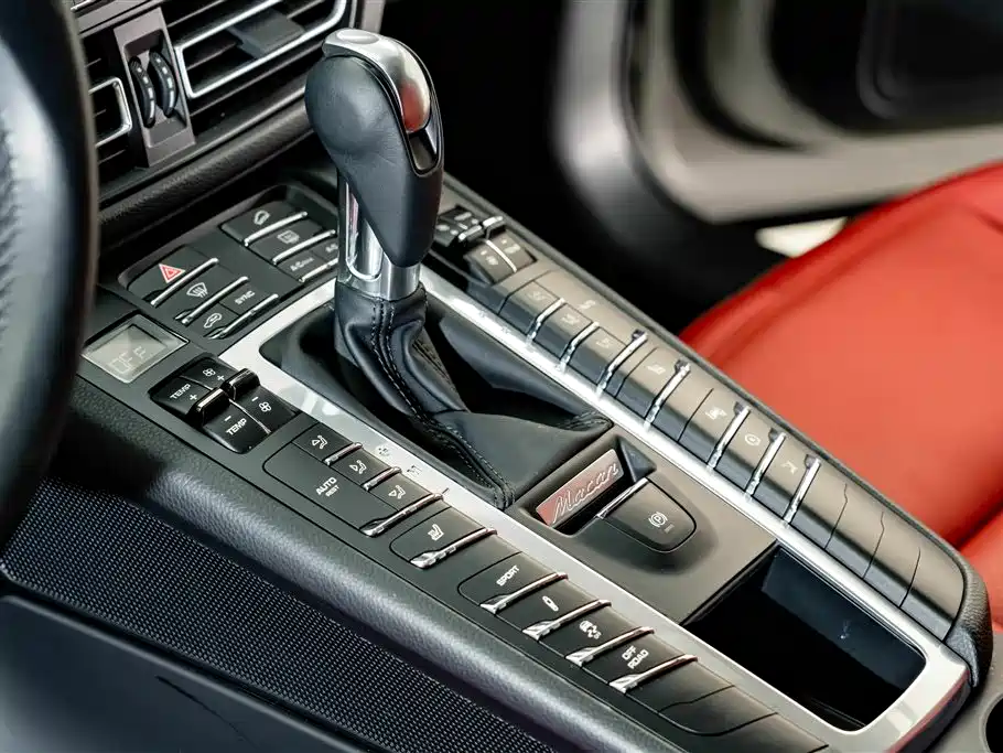 Porsche Macan — миниатюра 11