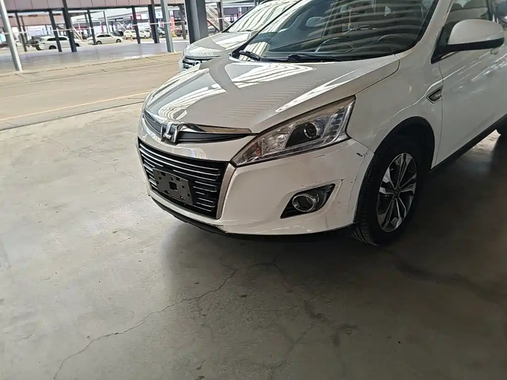 Luxgen U6 — миниатюра 24