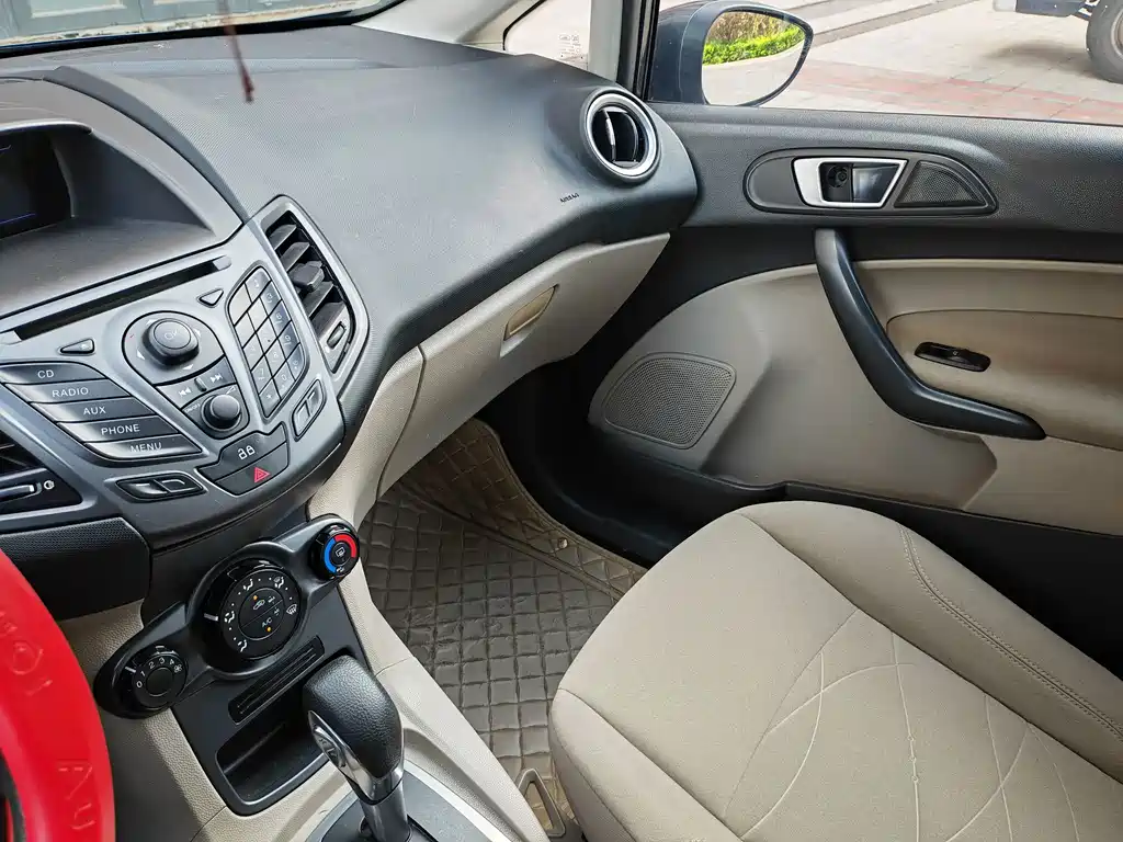 Ford Fiesta — миниатюра 9