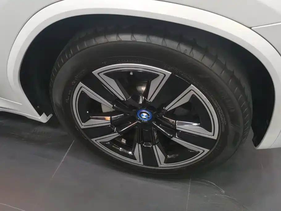 BMW iX3 — миниатюра 6