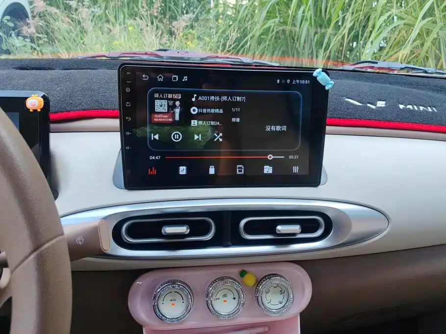 Wuling MINIEV — миниатюра 13