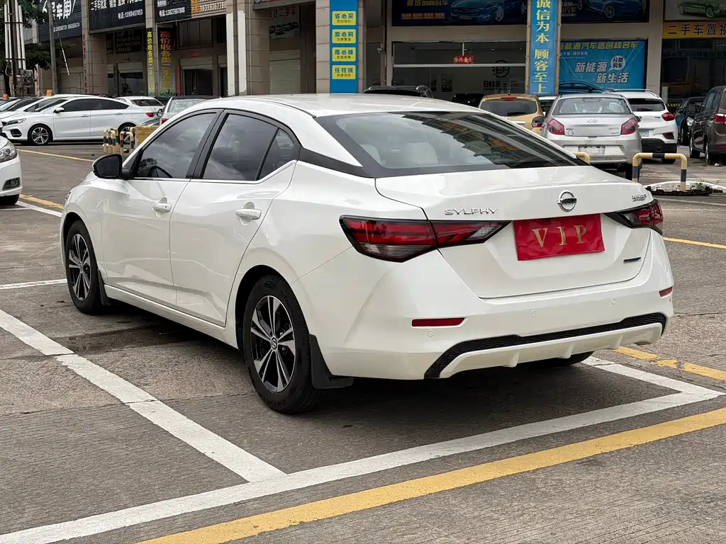 Nissan Sylphy — миниатюра 9