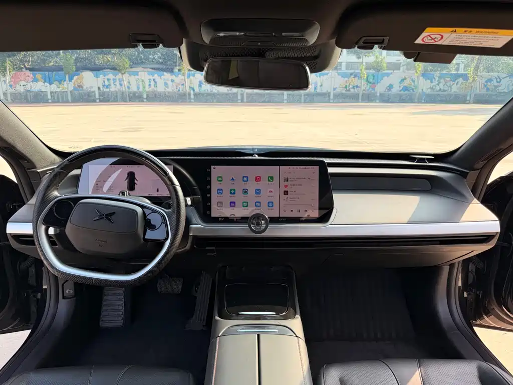 XPeng P7 — миниатюра 12