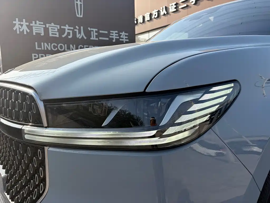 Lincoln Navigator — миниатюра 6