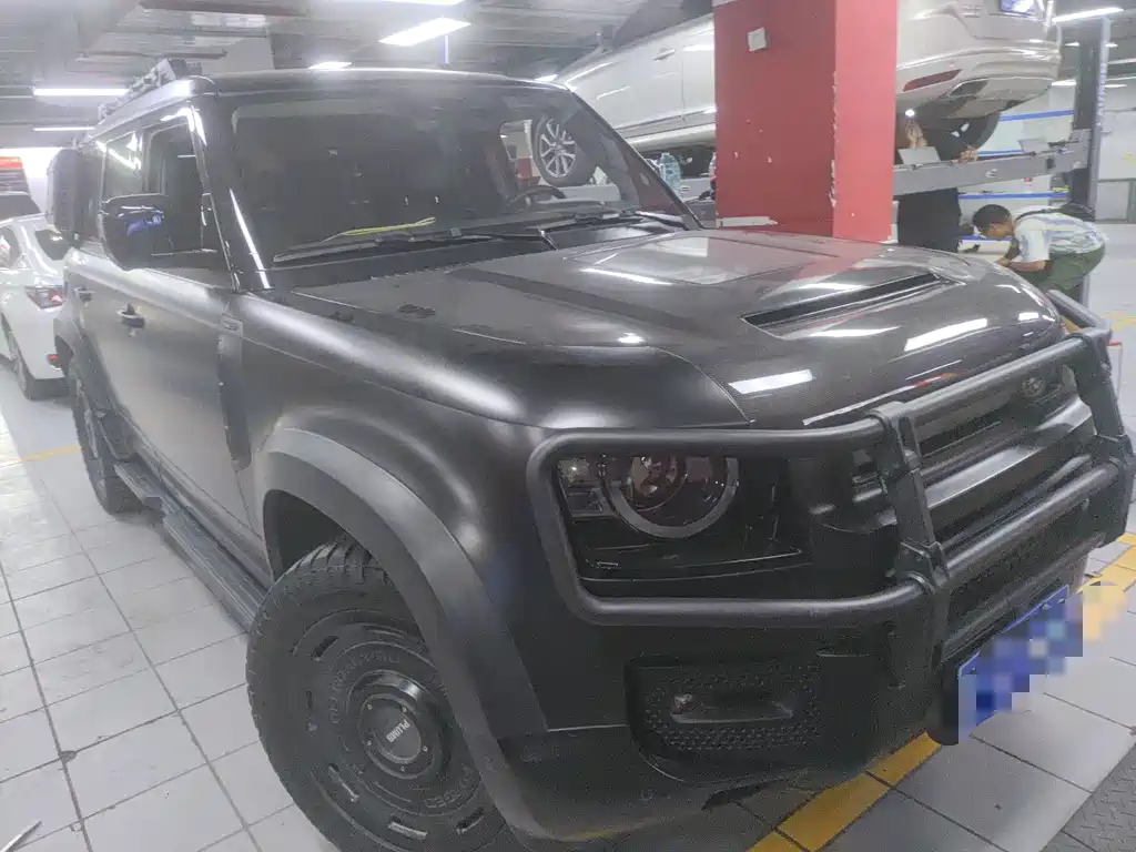 Land Rover Defender — миниатюра 2