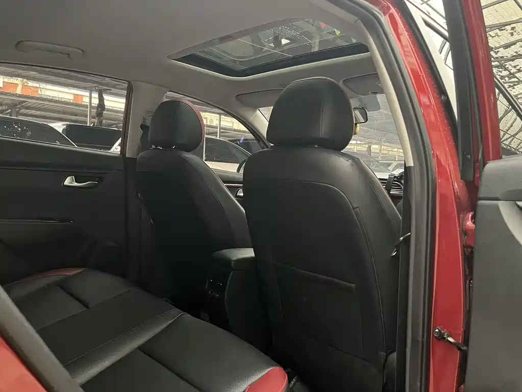 Kia KX Cross 1.6L Auto Lively Sunroof Edition China VI, фото 17