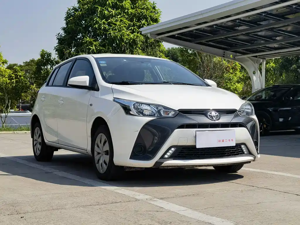 Toyota Yaris L — миниатюра 3