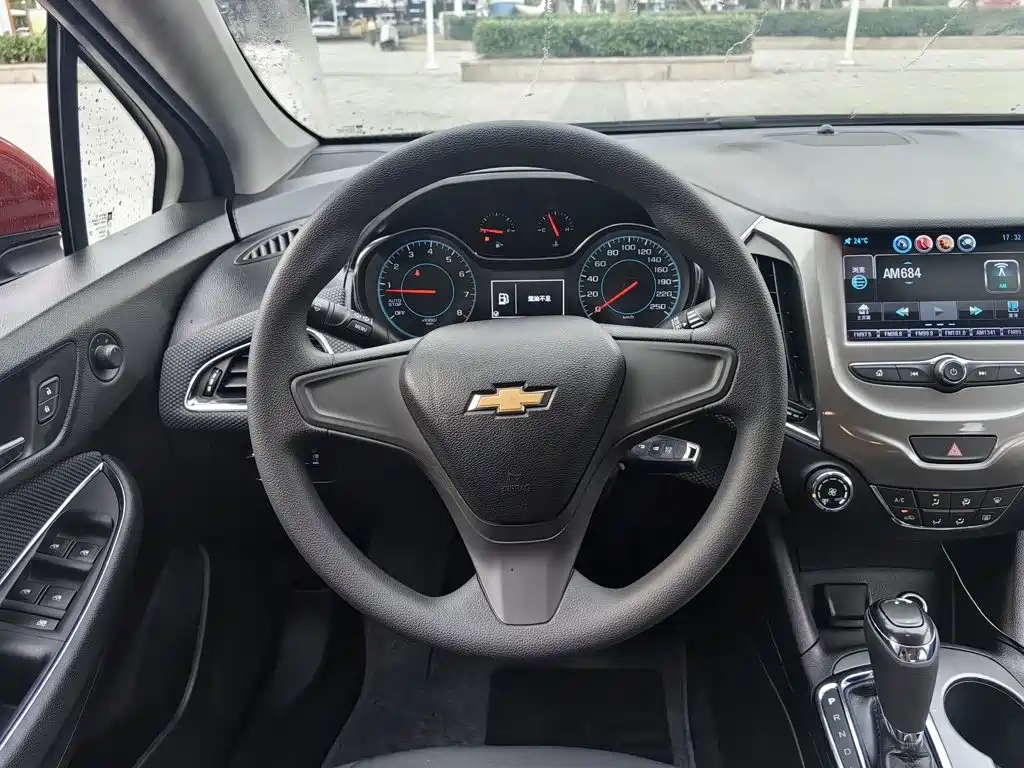Chevrolet Cruze — миниатюра 12