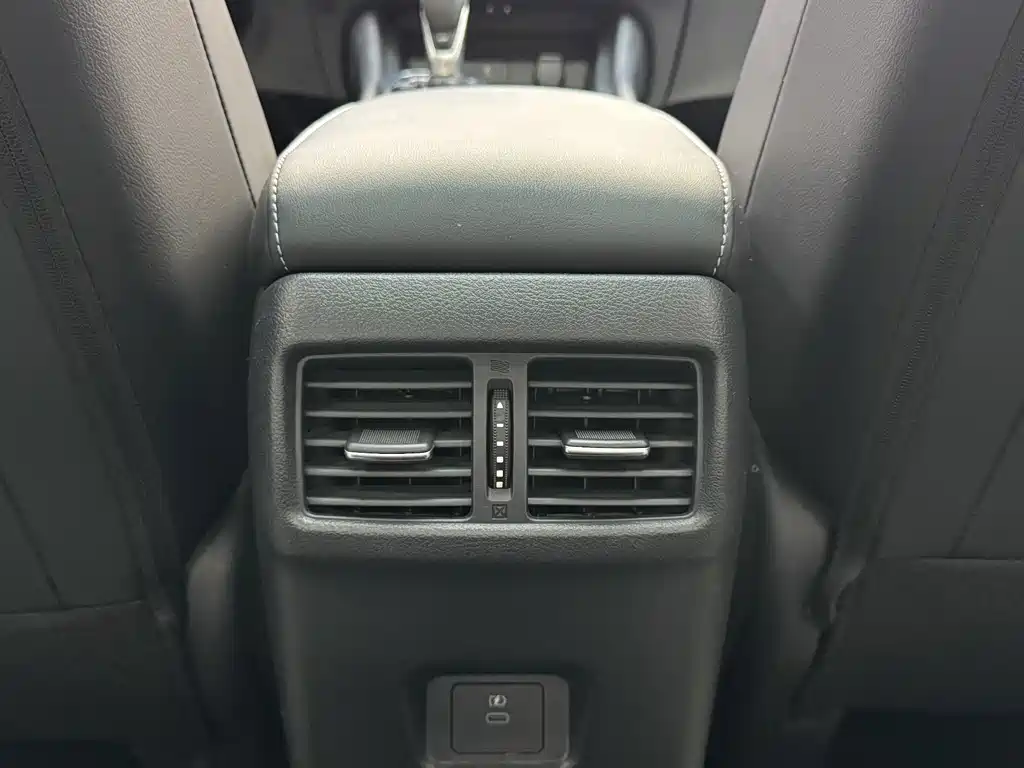 Nissan Sylphy — миниатюра 16