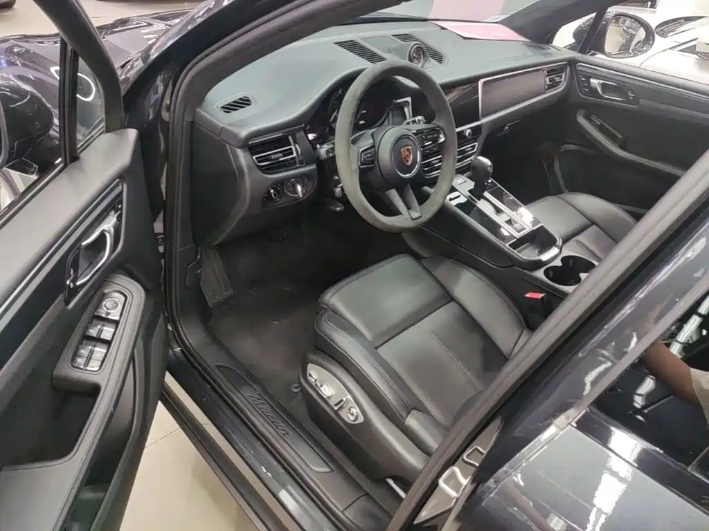 Porsche Macan — миниатюра 16