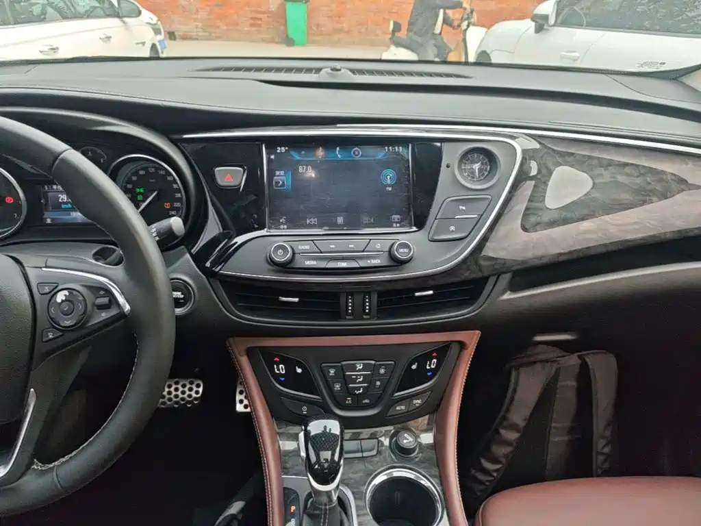 Buick Envision Plus — миниатюра 13
