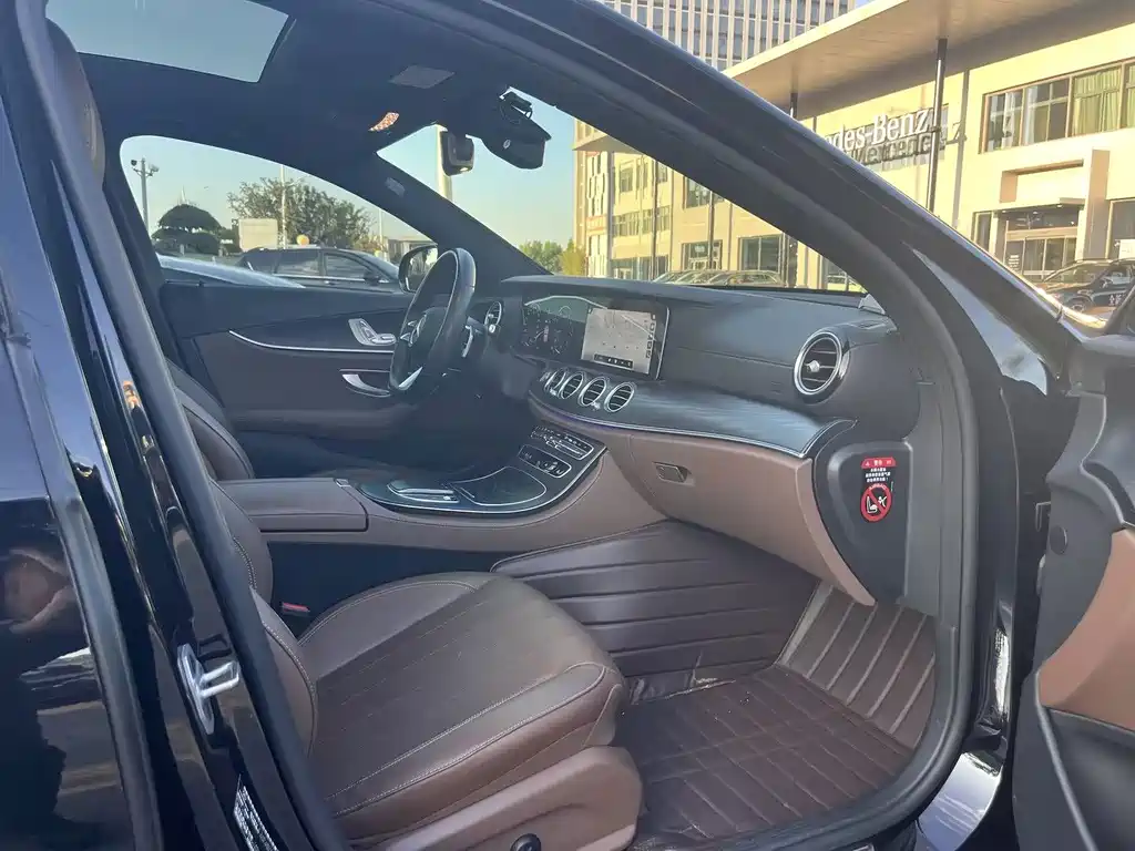 Mercedes-Benz E-Class (Import) — миниатюра 15