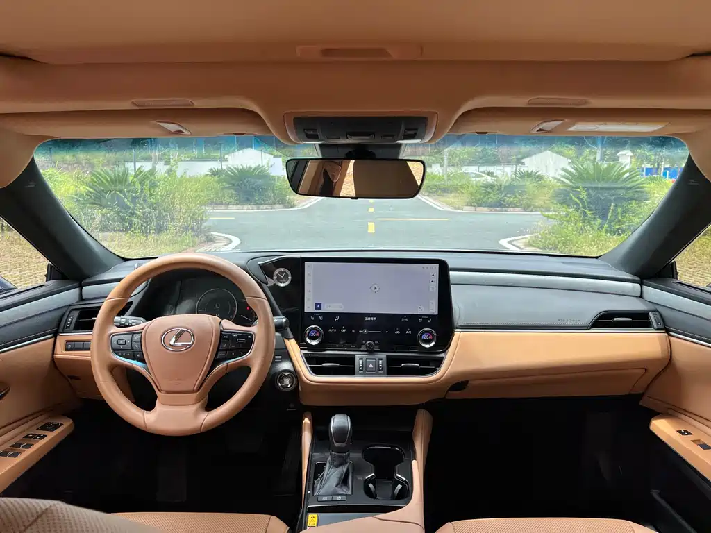 Lexus ES — миниатюра 8